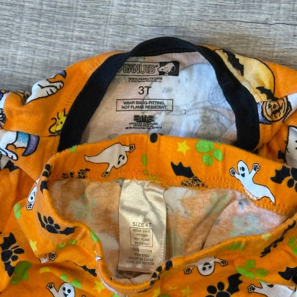 Peanuts Snoppy Pajamas 3T Top, 4T Bottoms Halloween Fall‎ Sleepwear